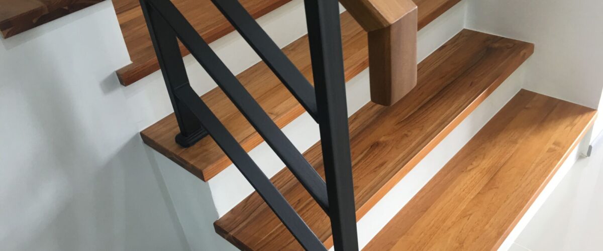 ESCALIER BOIS 1200X500 | FMEF Pose de parquet et création de menuiseries intérieures à côté de Strasbourg et Sélestat Colmar 1